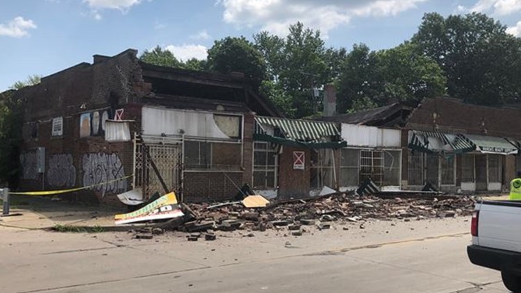 97cc1728 e845 462a aedc https://rexweyler.com/roof-collapse-causes-road-closures-in-cleveland/