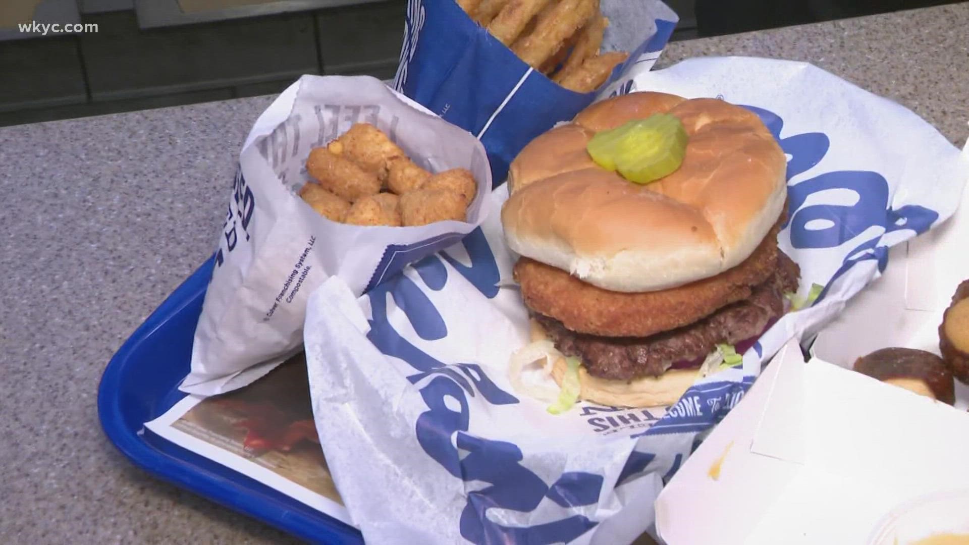 The CurderBurger has officially arrived at Culver's and 3News' Austin Love was given a first taste test.