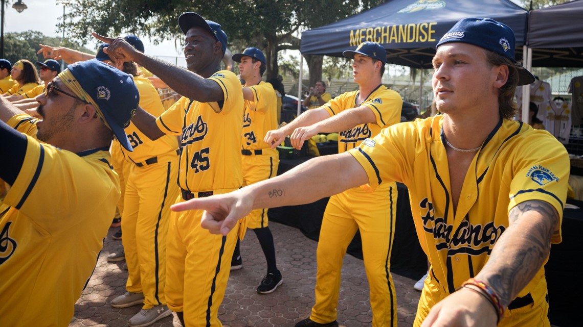 Savannah Bananas returning to Des Moines and Principal Park in 2024.