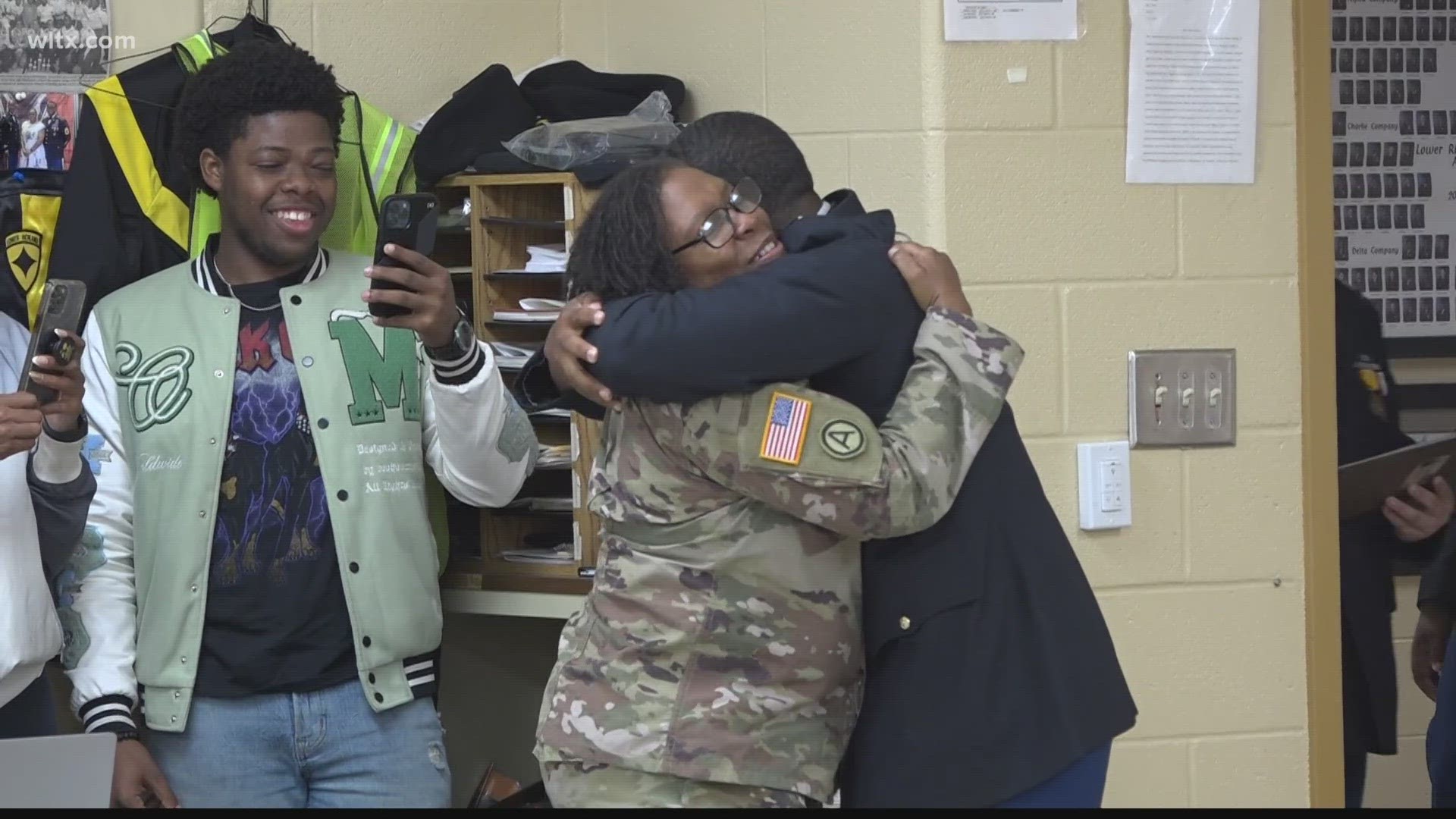 South Carolina Military Mom Surprises Son At School 0452