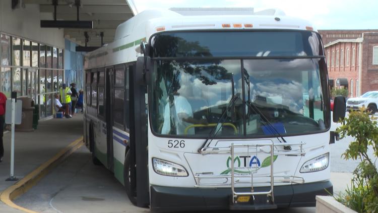 'Just glad I could help' | Macon bus driver praised as hero after helping children found alone along route