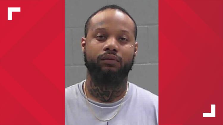 'I can kill you right now' | Man charged after smashing car window, punching sales rep at Milledgeville car lot