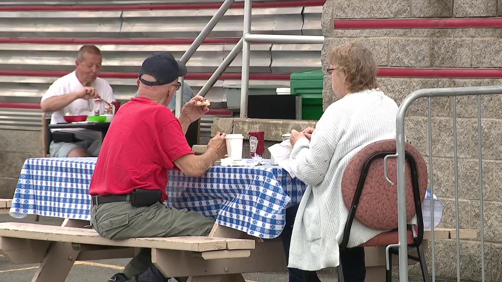Eased state restrictions now allow restaurants to serve customers outside.