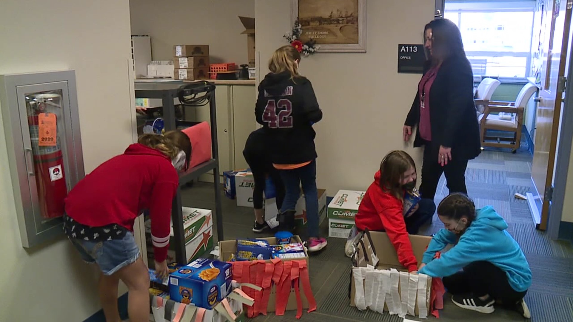 Six fourth-graders in Jersey Shore donated more than 4,000 boxes of macaroni and cheese and cans of soup.