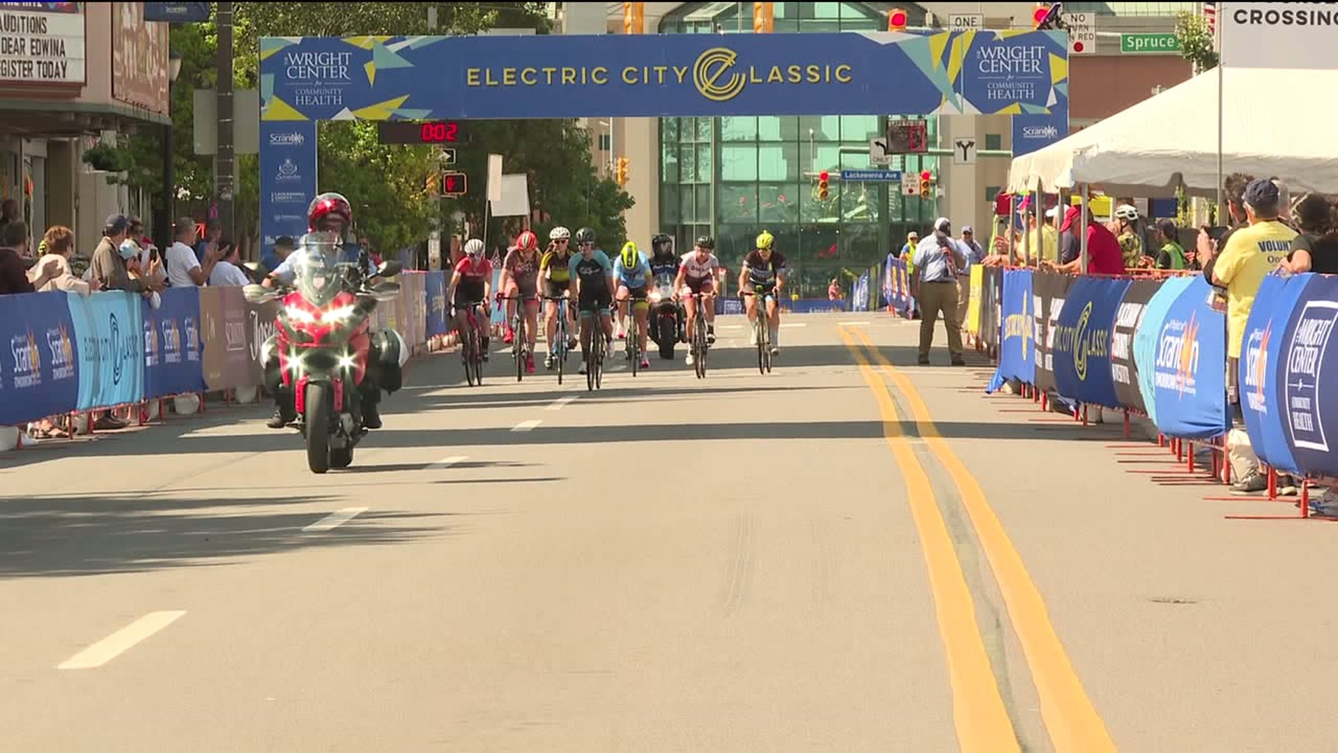 Some Give Mixed Reviews to `Electric City Classic` Cycle Racing