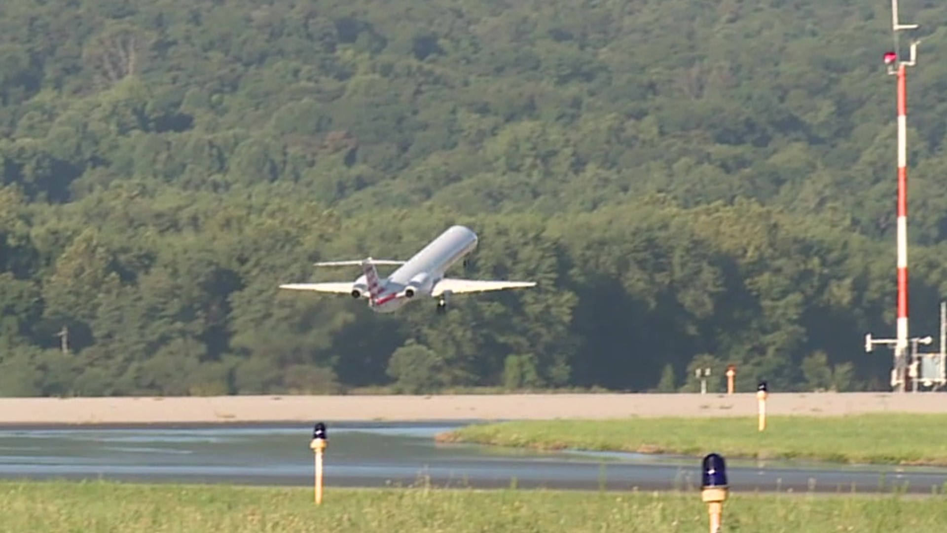 American Airlines will discontinue its service at the Williamsport Regional Airport on September 30.