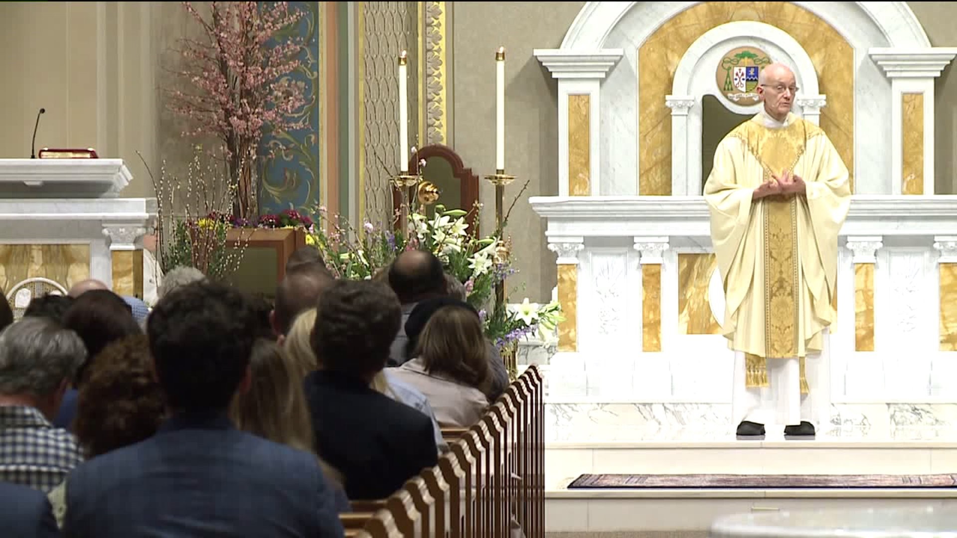 Parishioners Join Together at St. Peter`s Cathedral for Easter