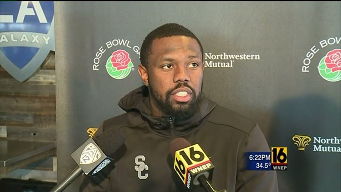 Penn State Players Enjoy The Rose Bowl Activities While Still Heading