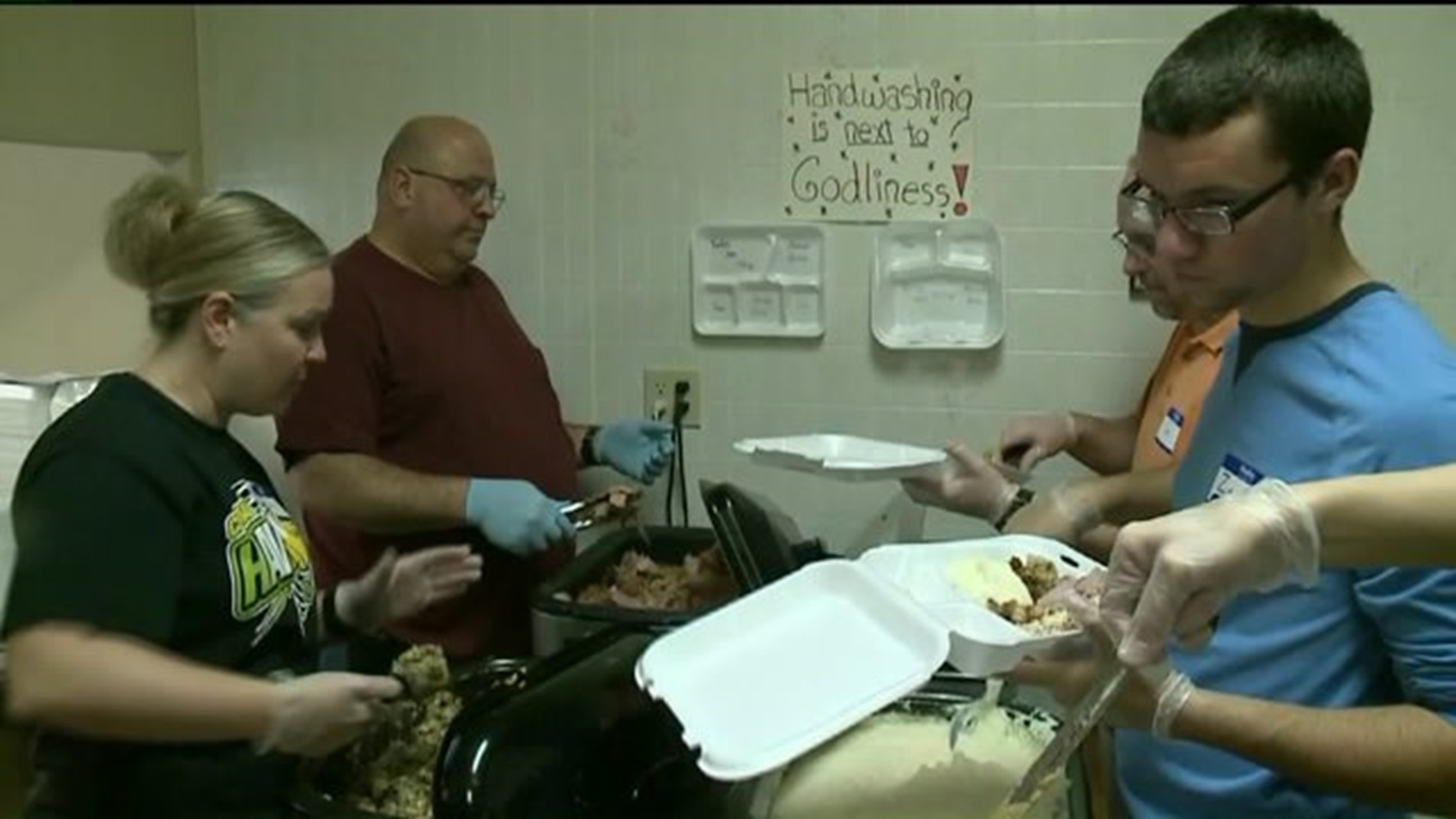 Community Becomes Family at Annual Thanksgiving Meal