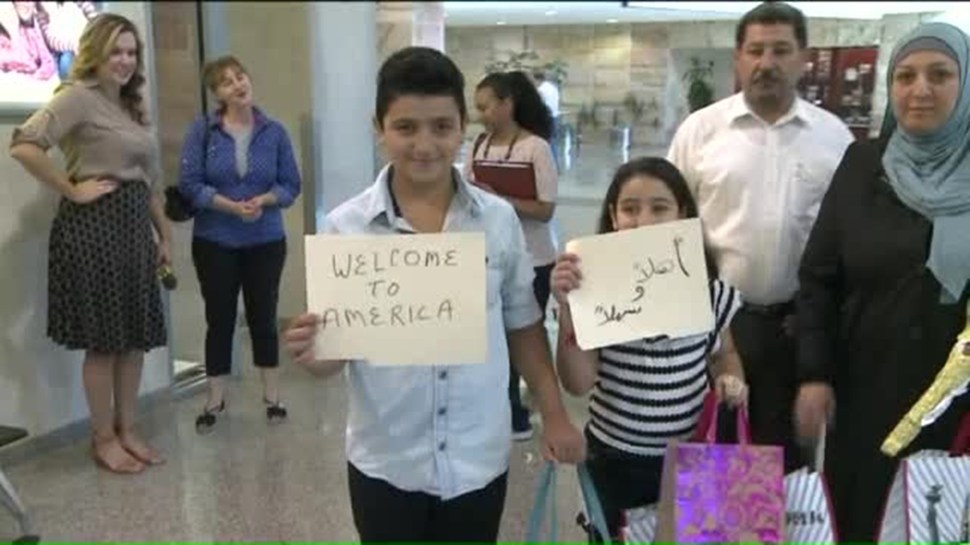 Syrian Refugees Arrive