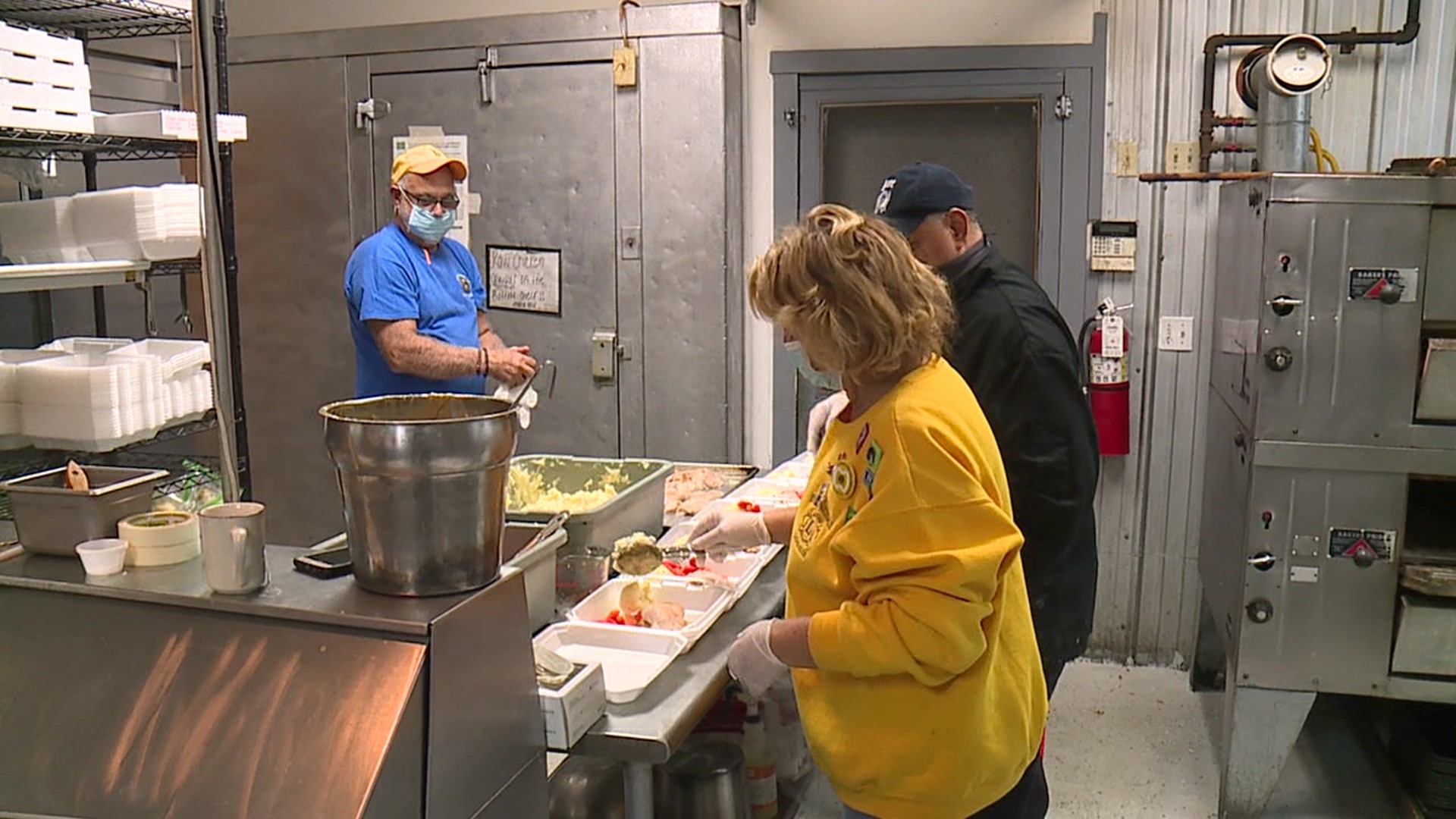 Newswatch 16 stopped by the Carbondale YMCA and the Eynon Archbald Lions Club where the holiday feast was on.
