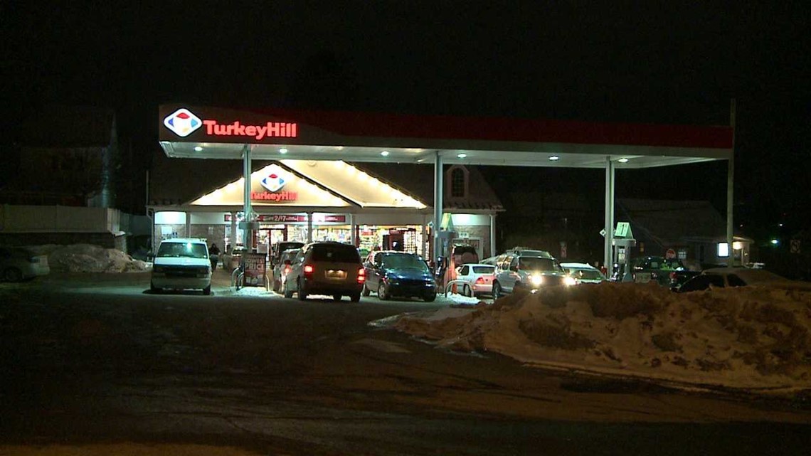 Robber Hits Turkey Hill in Hazleton