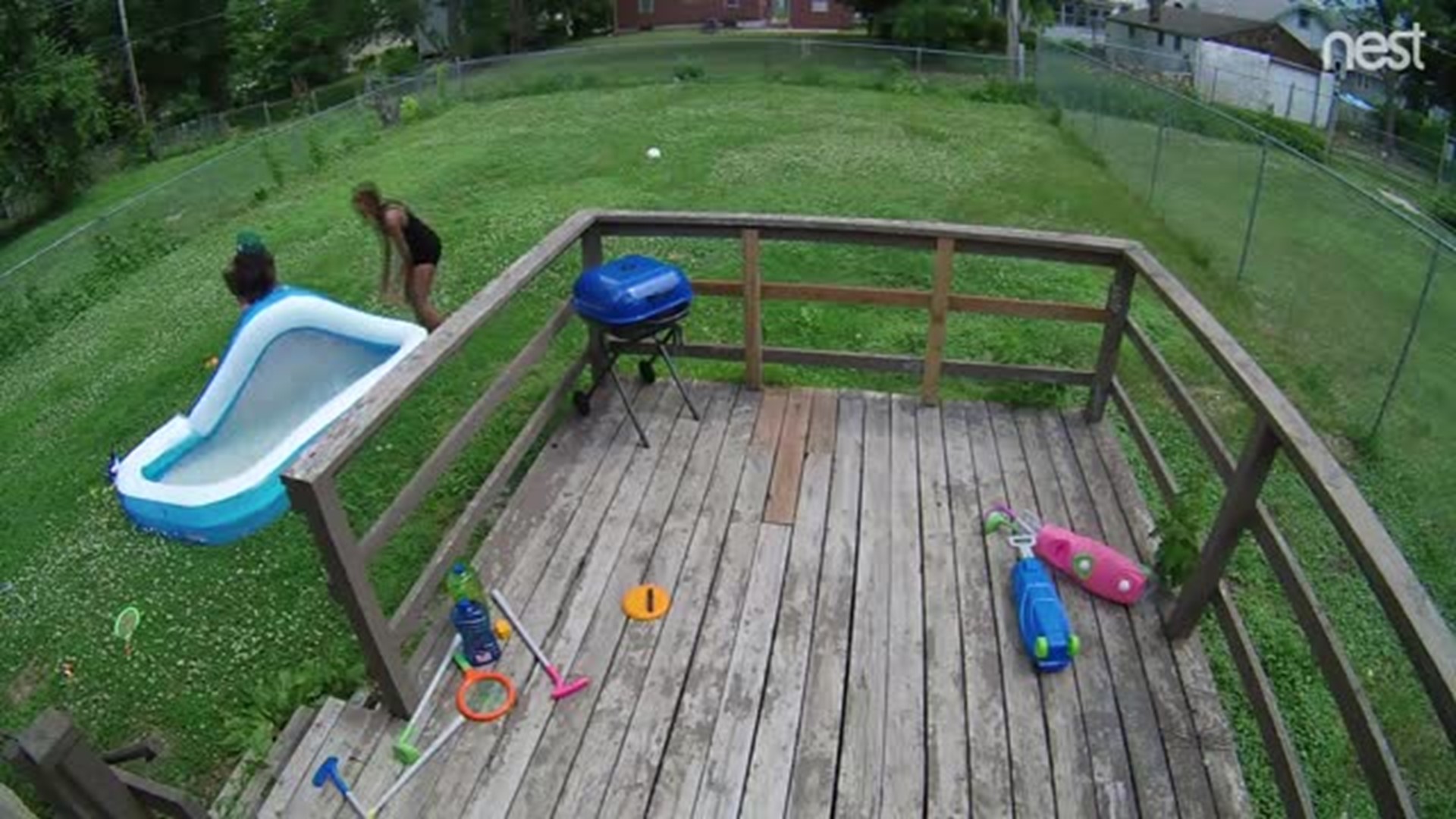 Thieves Swipe Kids Pool From Backyard in Broad Daylight
