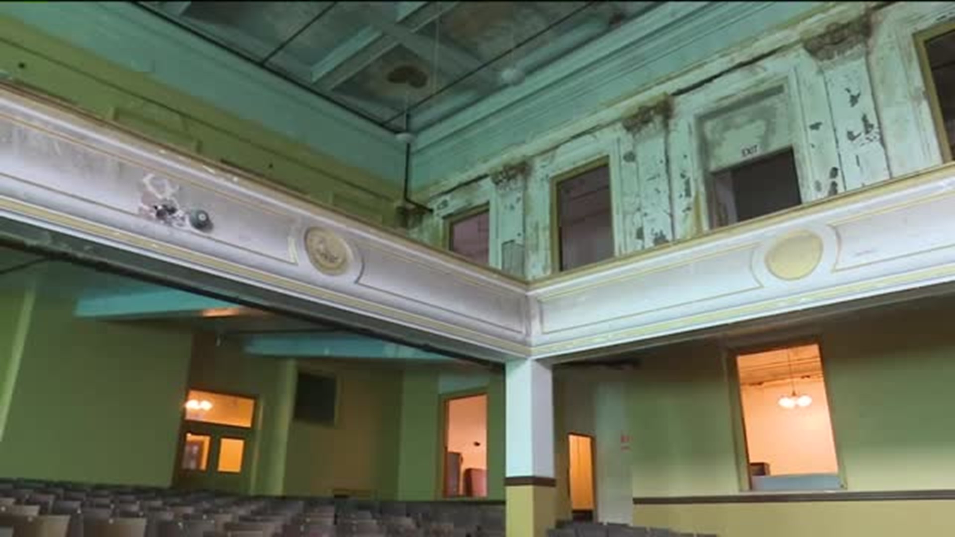 Group Works To Renovate Community Center in Shenandoah