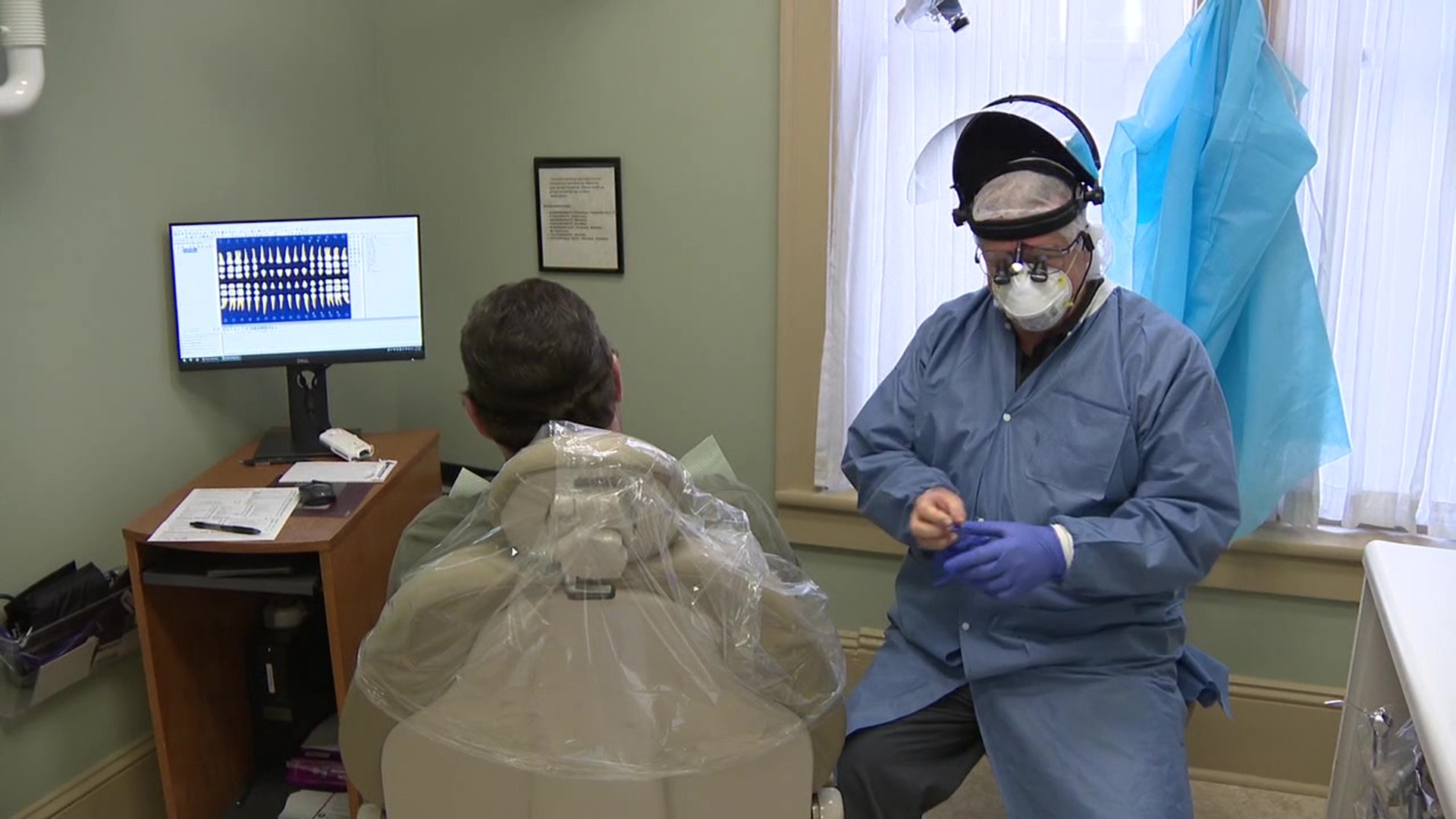 Dentists in Pennsylvania are once again allowed to perform non-emergency dental procedures, to an extent.