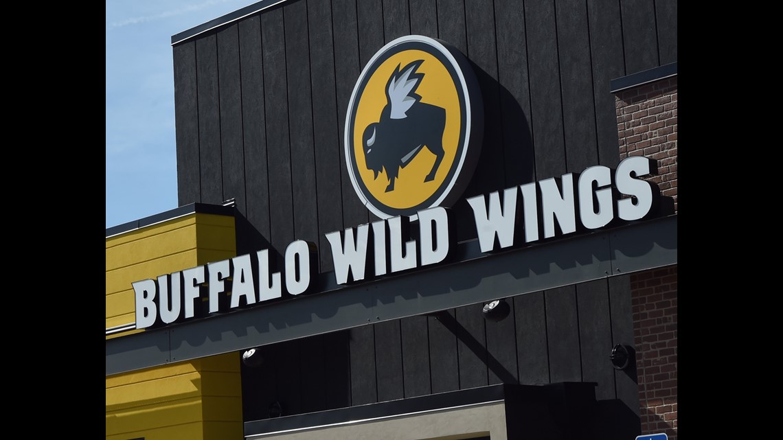 Buffalo Wild Wings Offering Free Wings if Super Bowl Goes Into Overtime