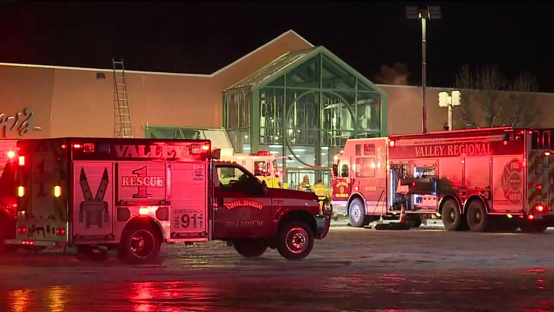 Boscov's Closed at Laurel Mall after Early Morning Fire