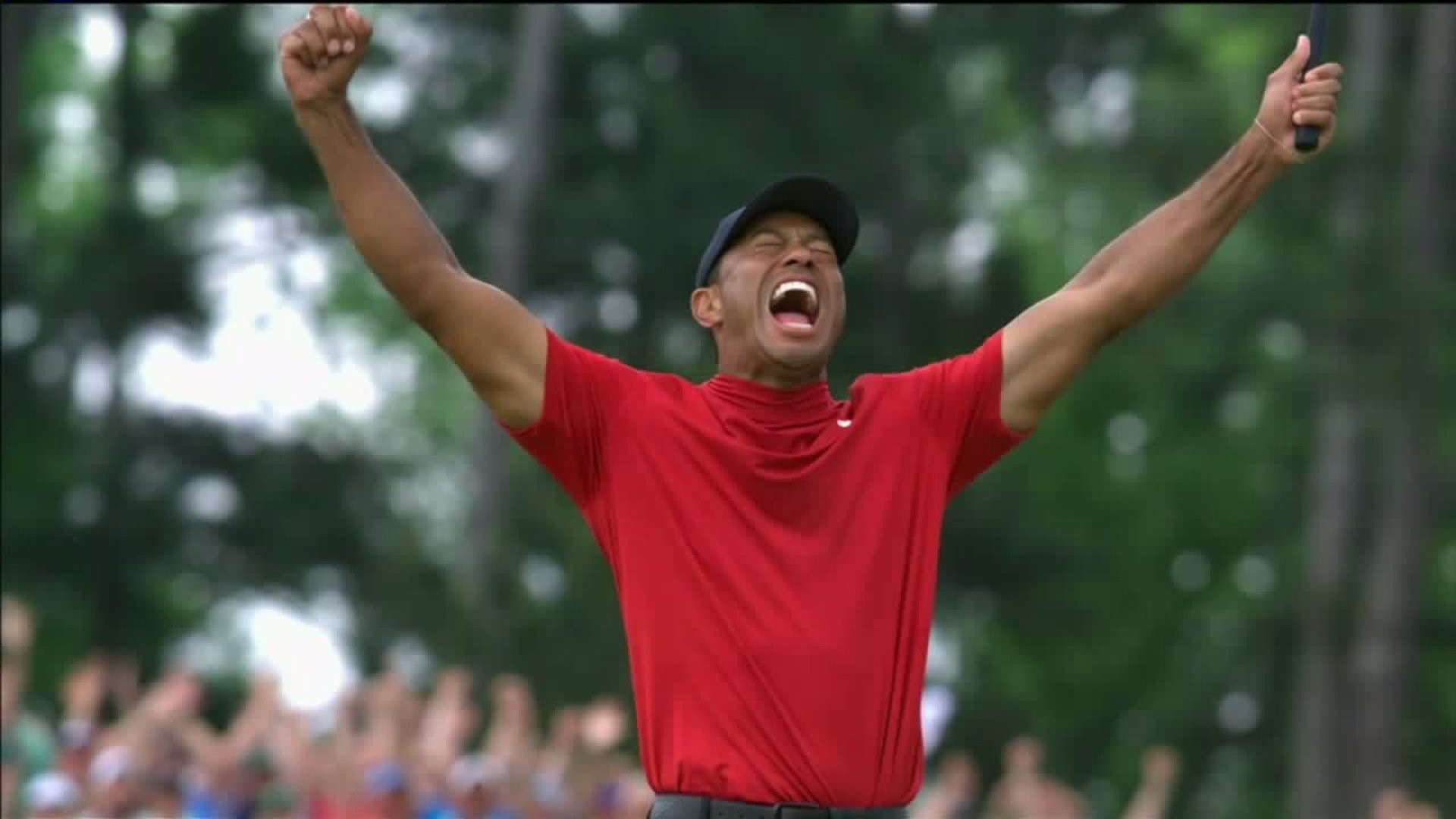 Local Golfers Marvel at Tiger Woods` Comeback Story