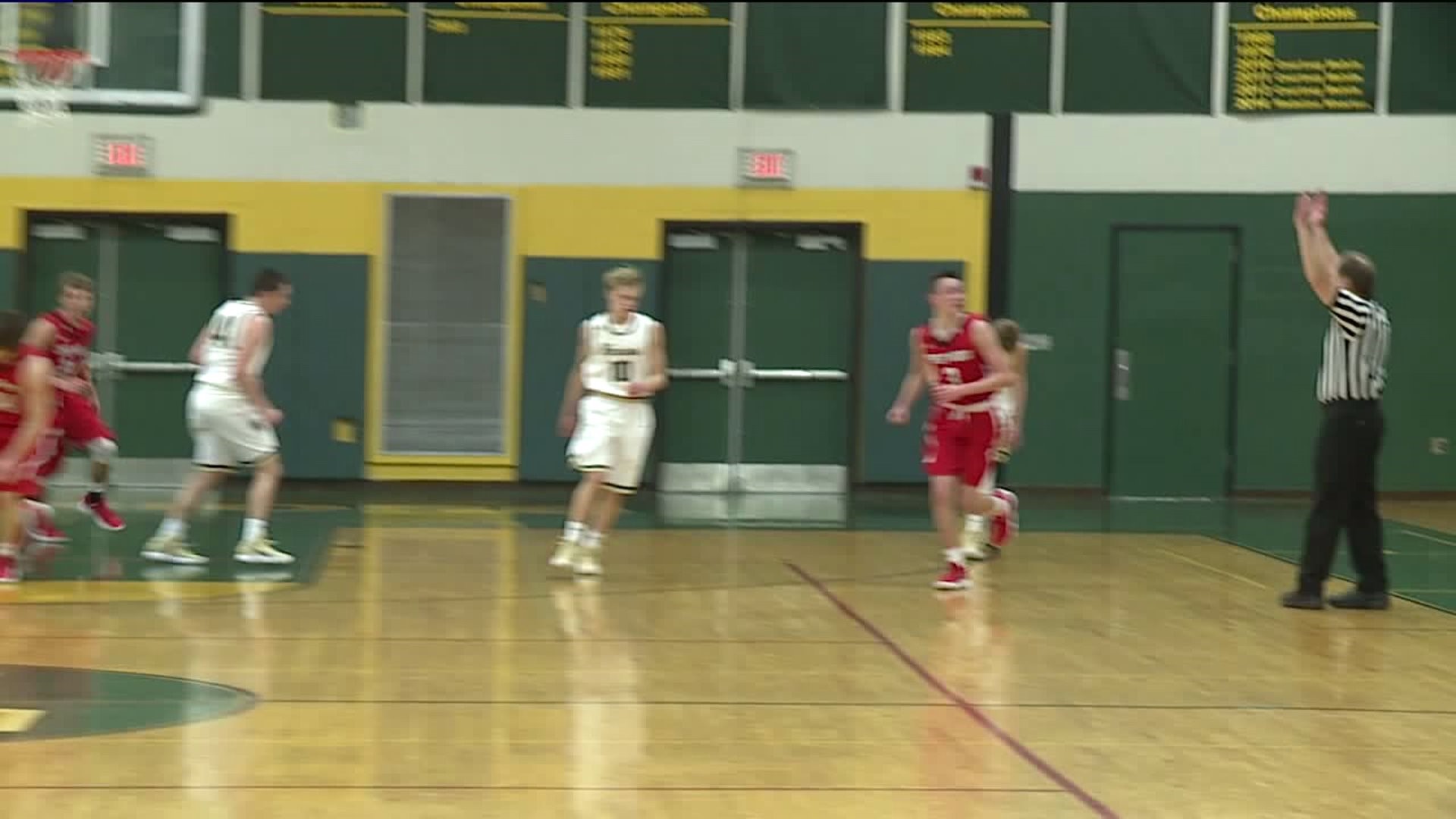 Crestwood Boys Beat Wyoming Area on the Road