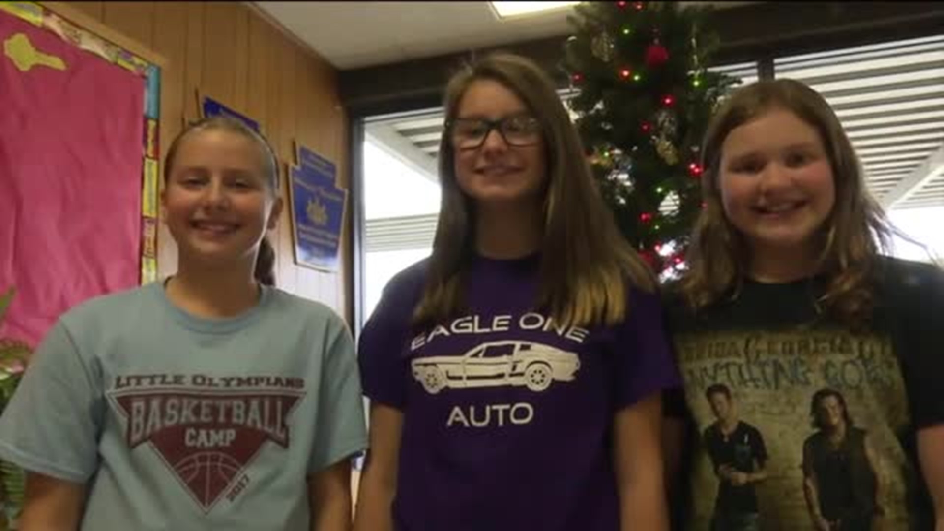 Students Bringing Brighter Christmas to Seniors