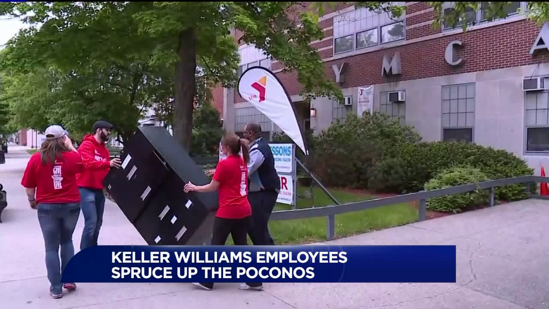 Keller Williams Employees Spruce Up the Poconos