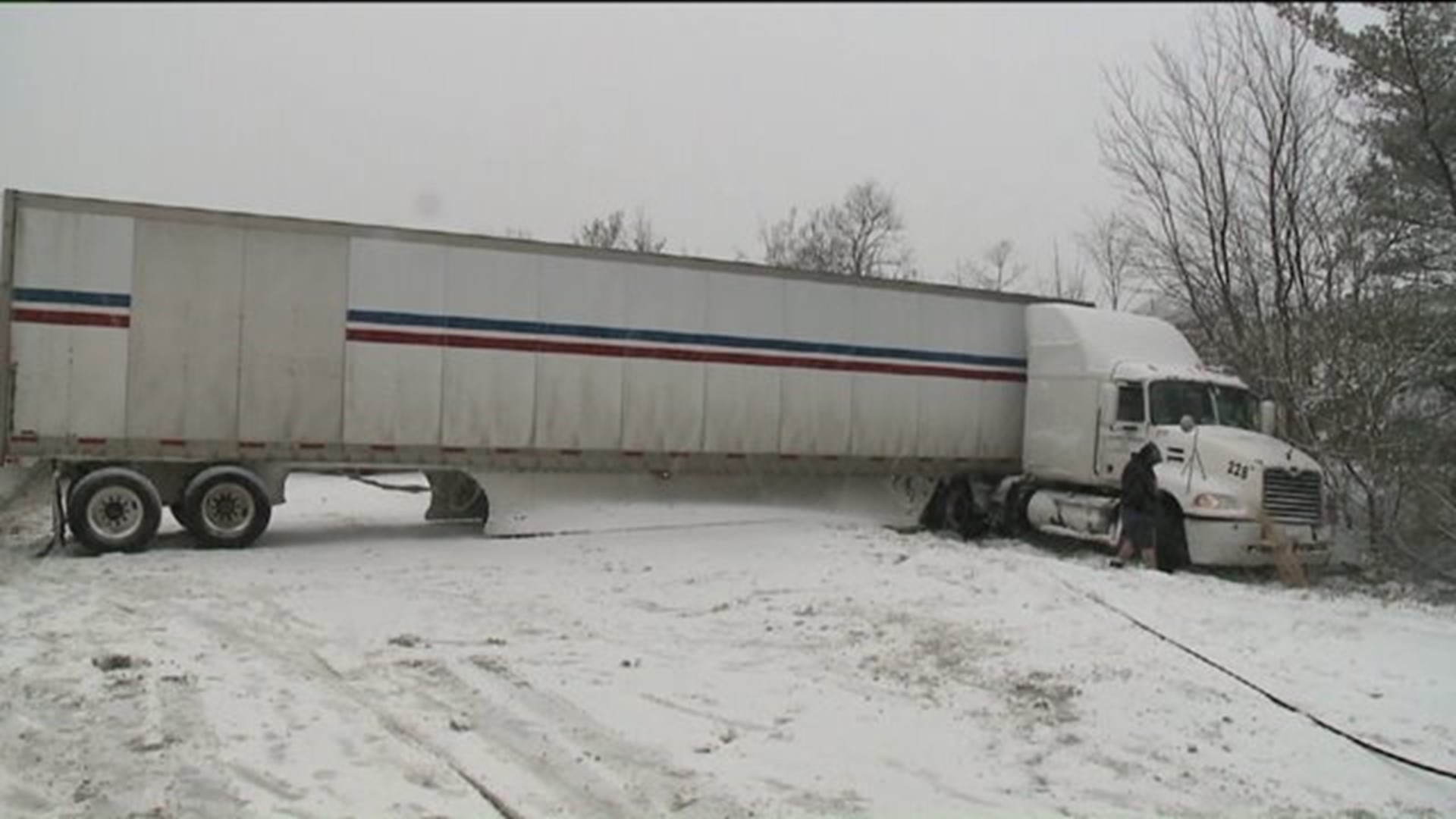 Tractor Trailer Trouble on Interstate 81 | wnep.com
