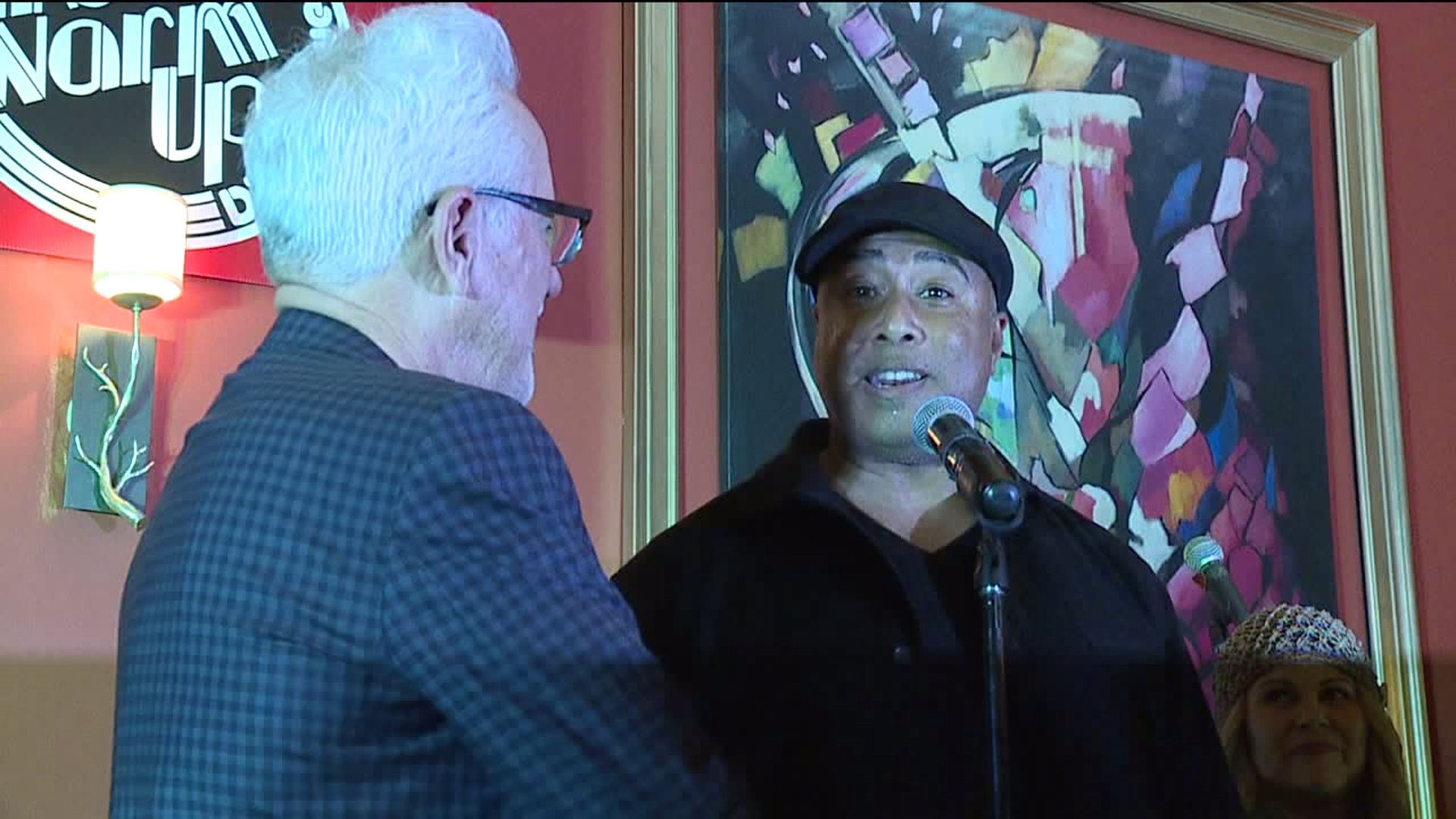 Angels Manager Joe Maddon hosts annual event for HIP