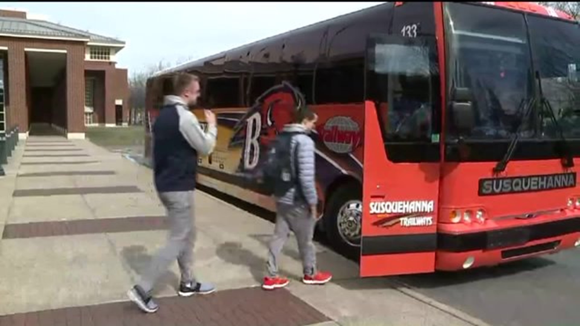 Bucknell Bison Leave for Buffalo
