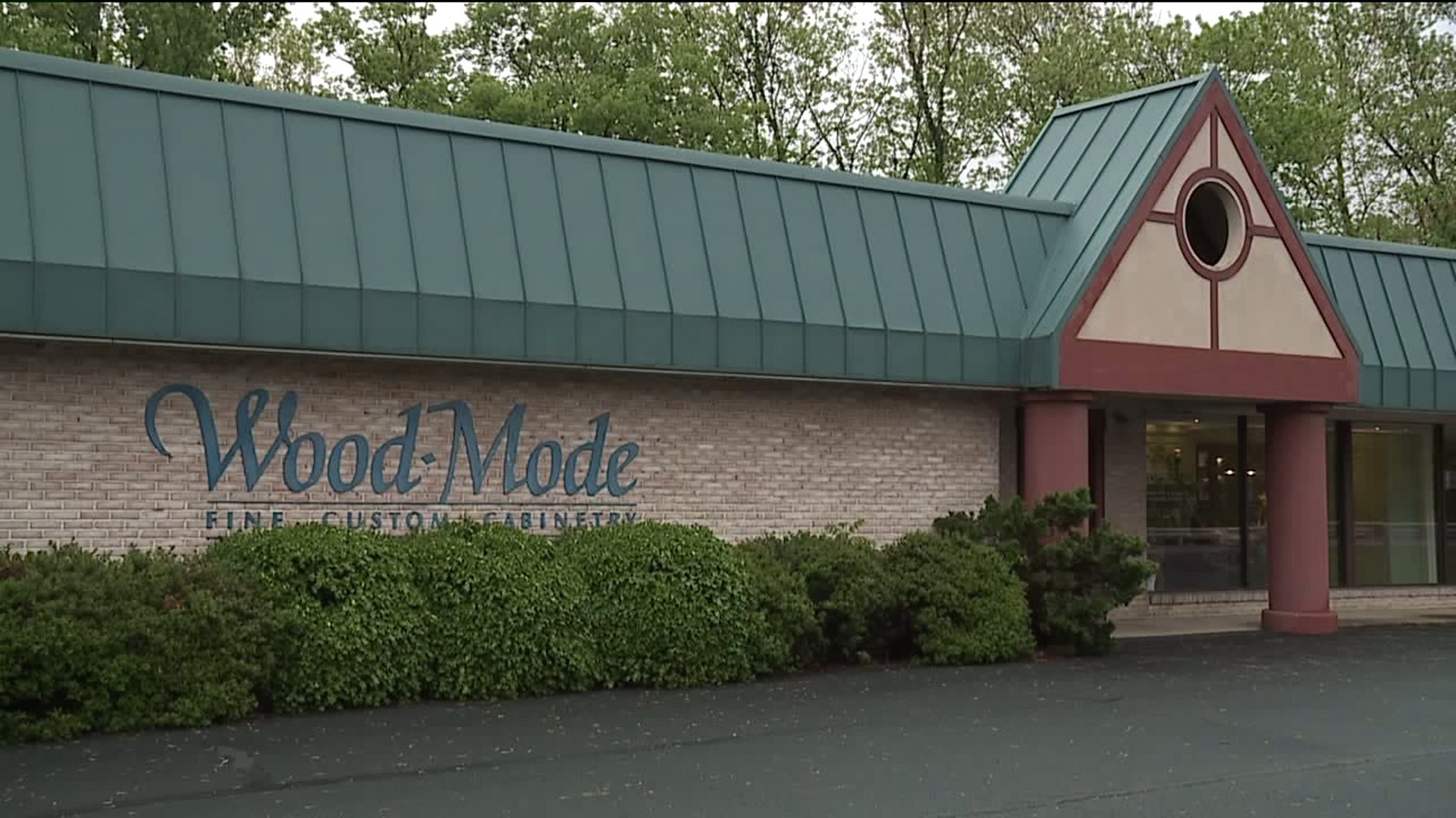 Wood-Mode Closure Leaves Hundreds Looking for New Jobs