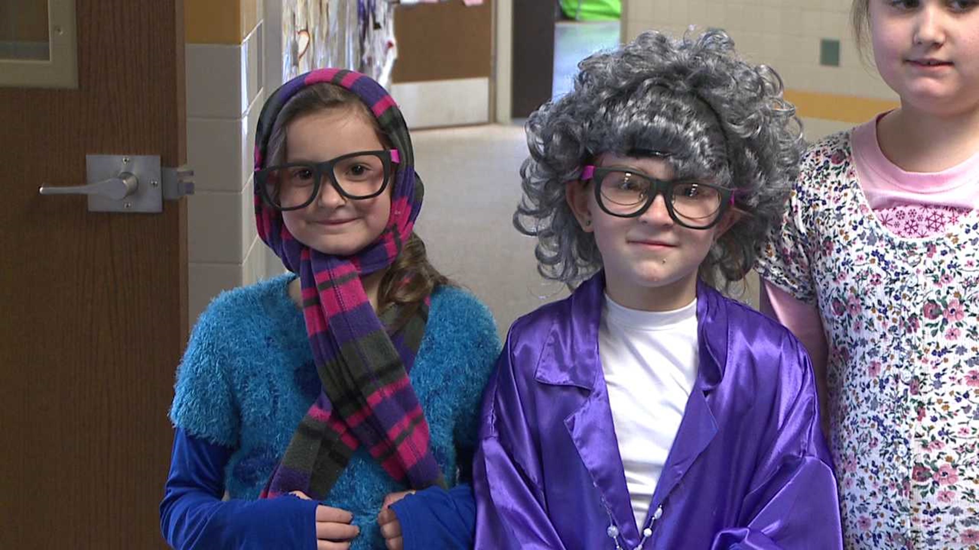 Students Dress As 100 Year Olds to Mark 100th School Day
