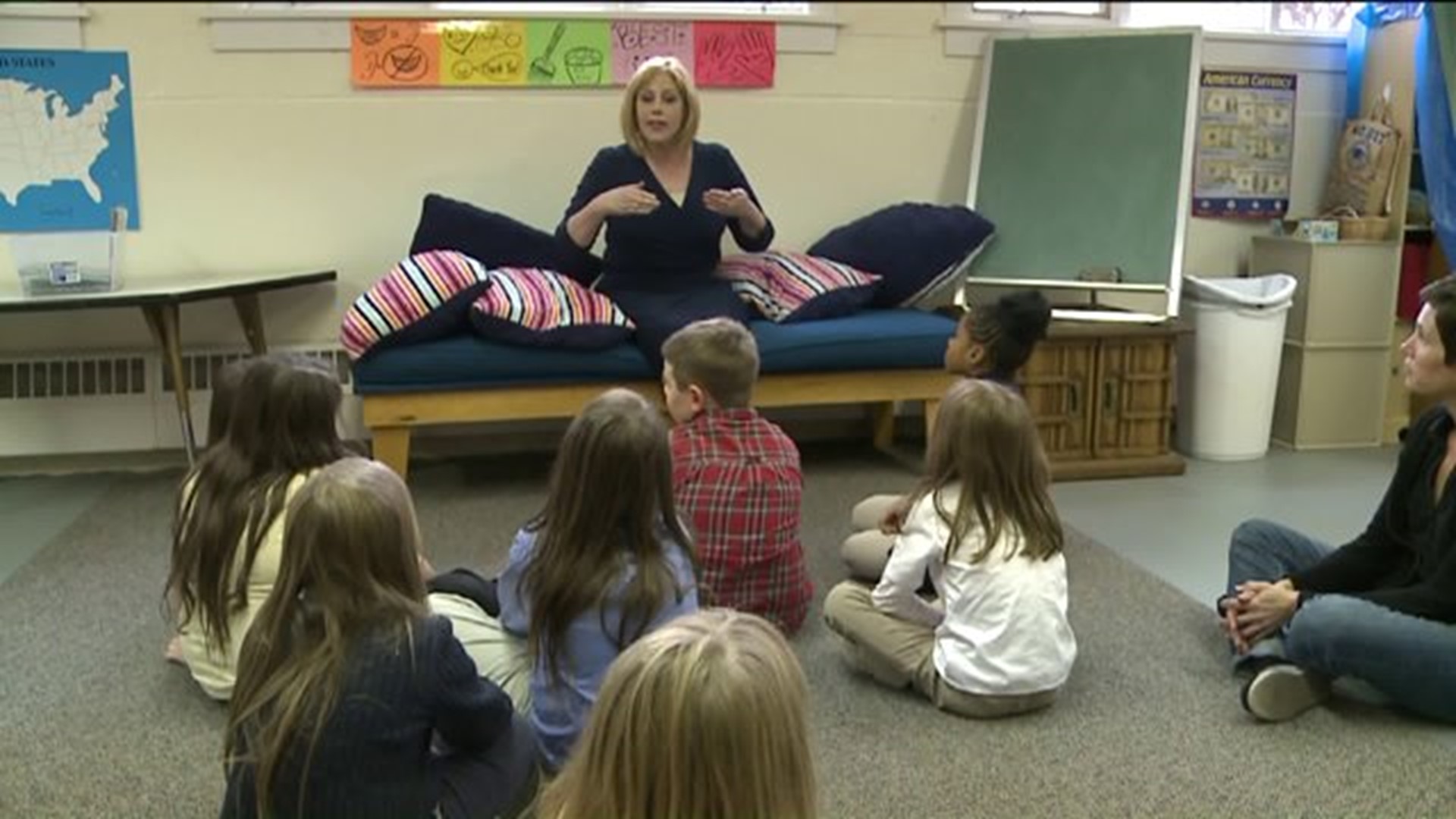 Newswatch 16`s Suzanne Goldklang Speaks to Kids about Being a Reporter