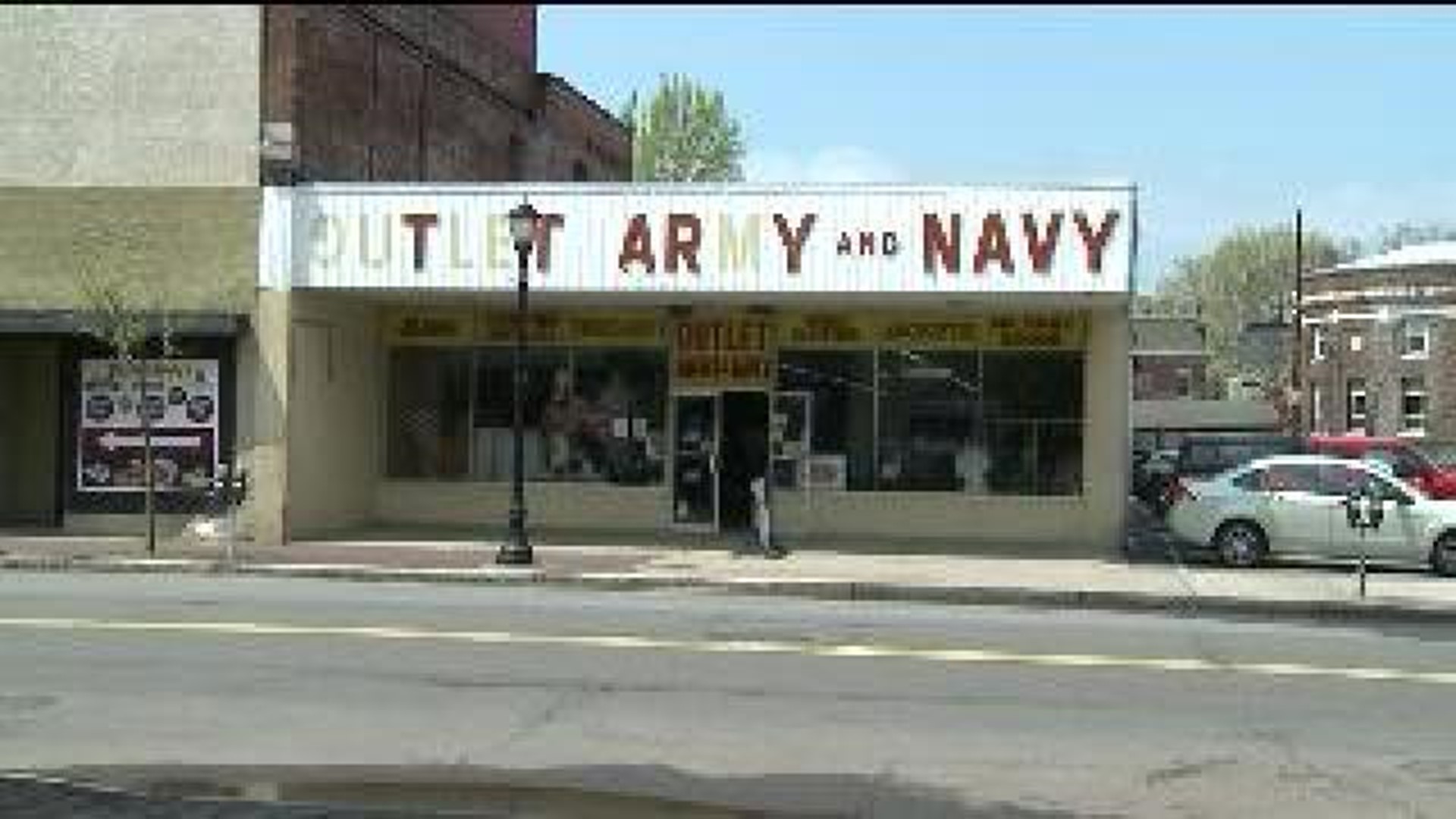 Outlet Army and Navy Closing Its Doors