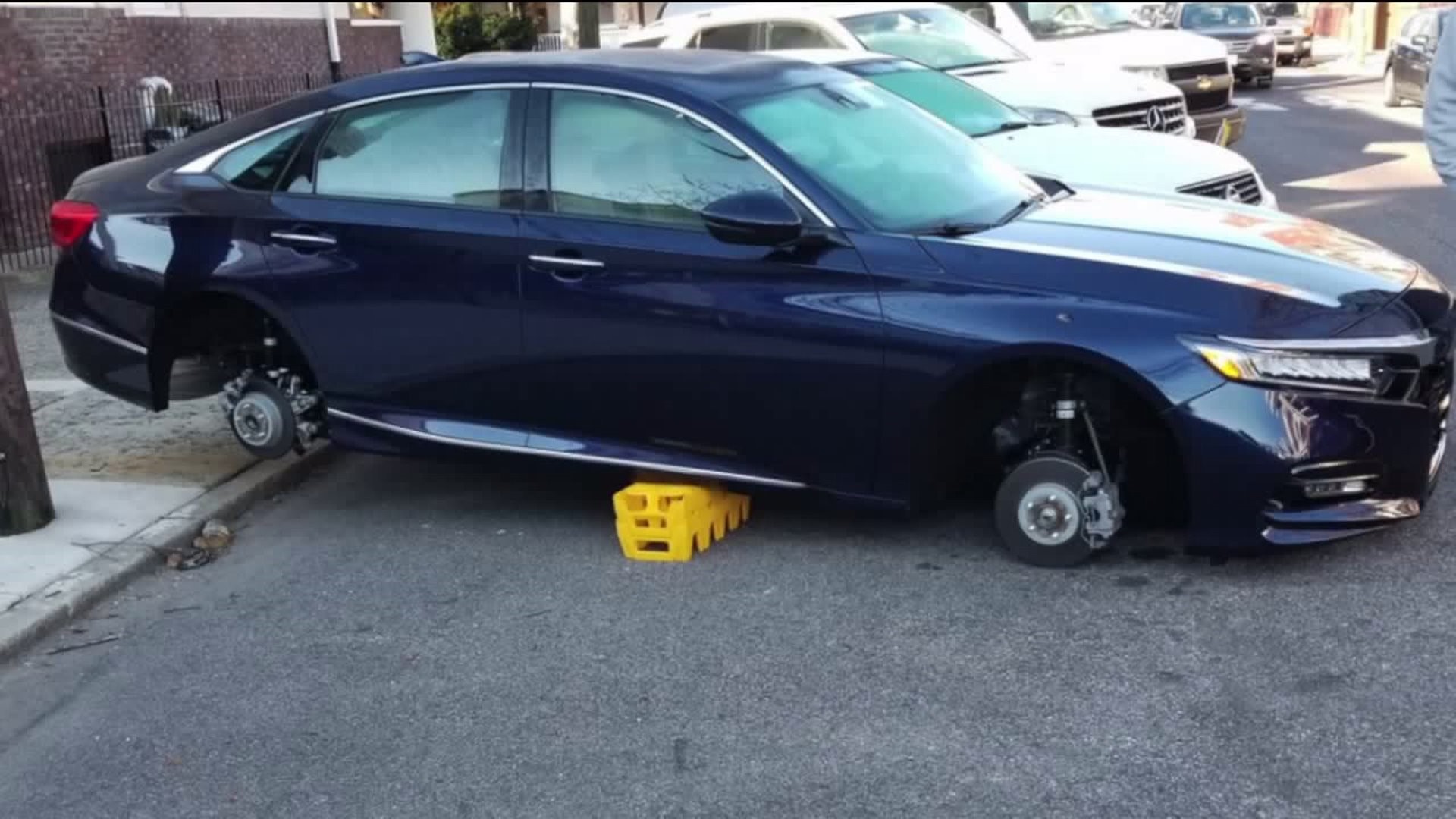 Wheel Stealers Victimize Scranton Honda Dealership