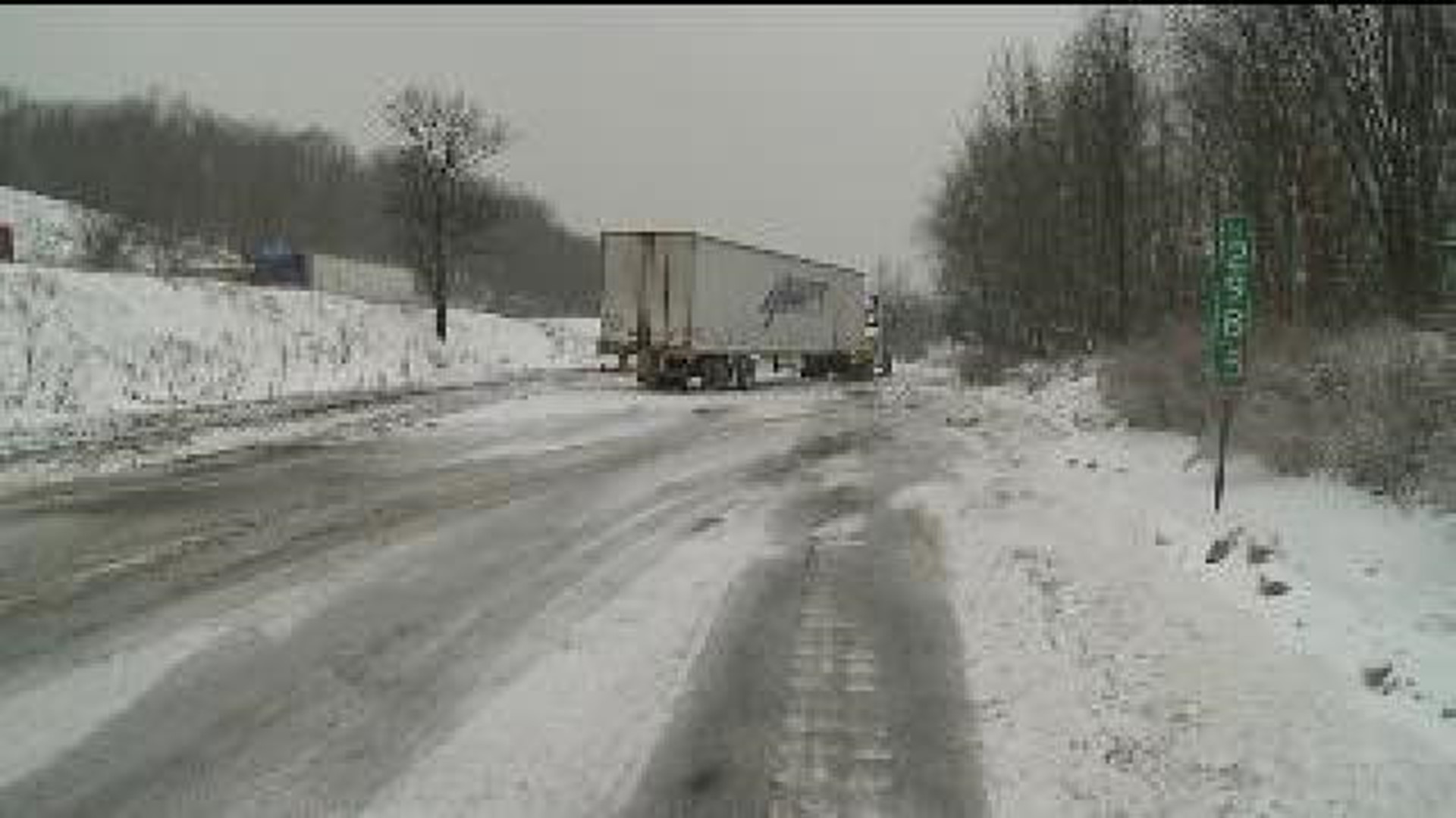Snow Causes Traffic Mess in Poconos