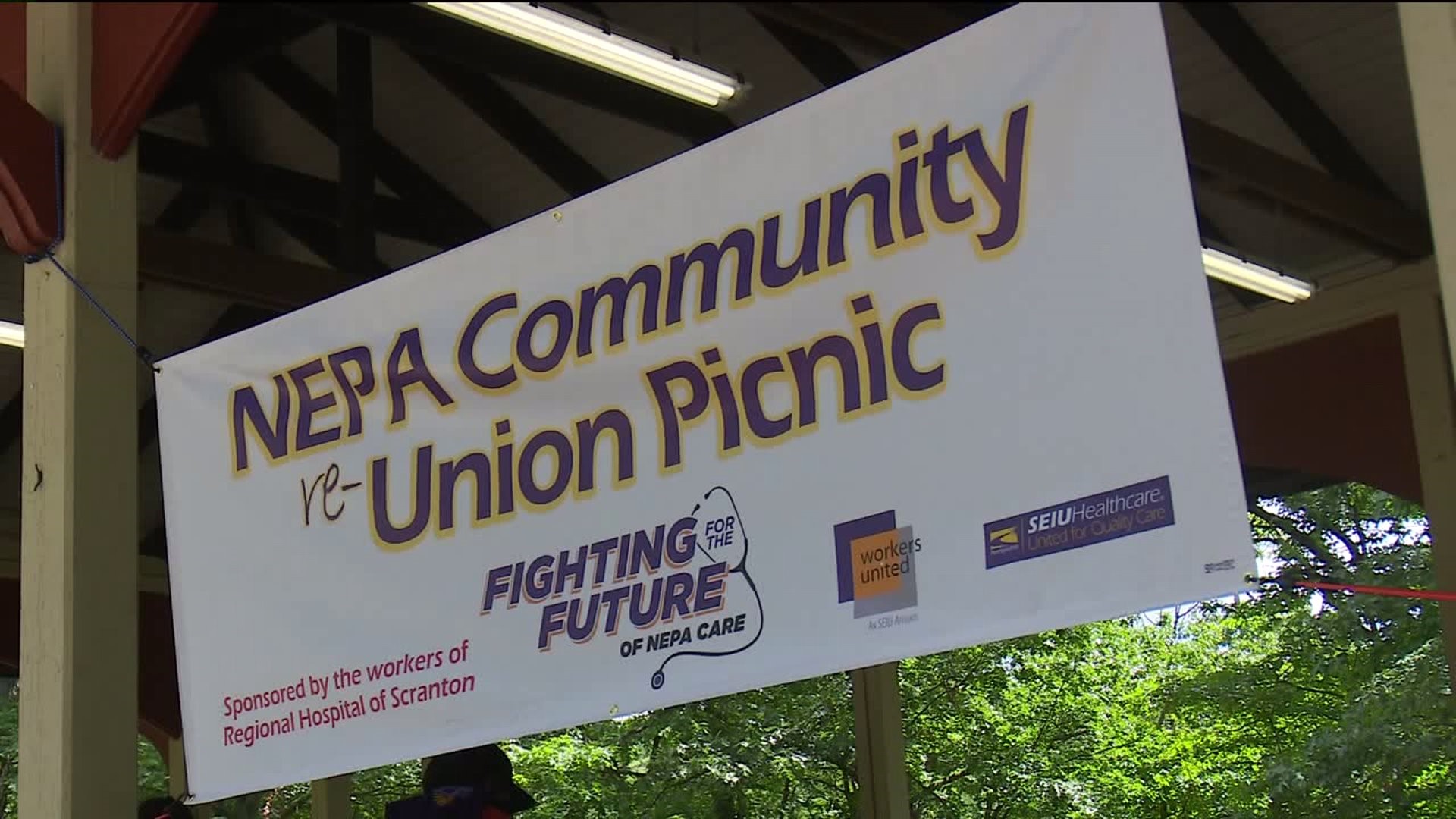 Unions Hold Picnic for Families to Discuss Health Care