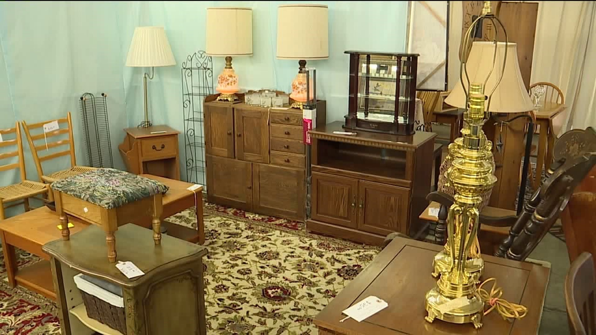 Furniture Store Helps People Find a `Way Back`