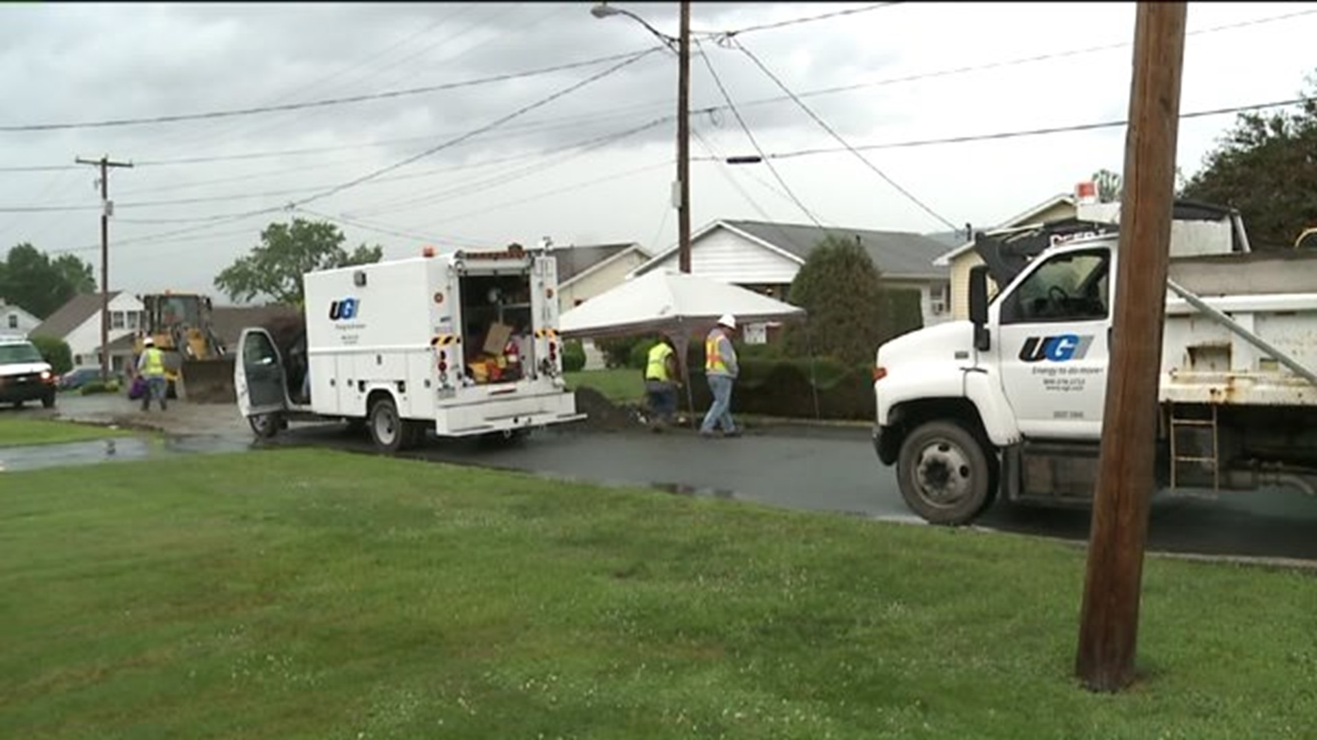 Worker Hits Gas Line, Causes Small Leak