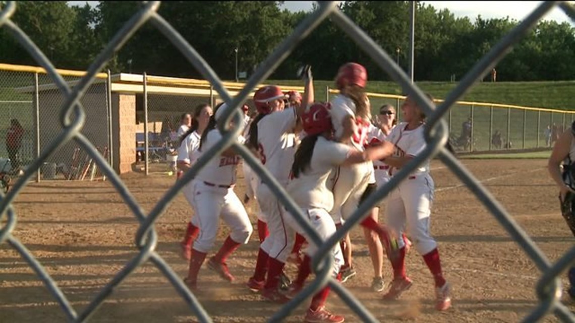 Hazleton Softball Moving On After Walk Off Squeeze | wnep.com