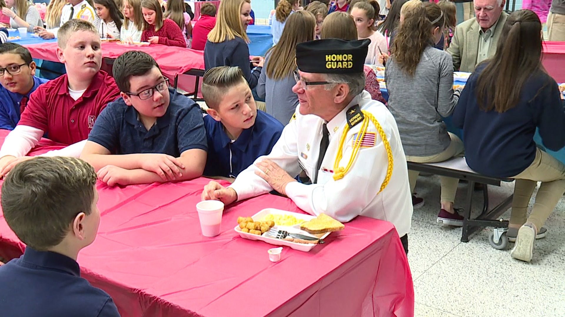 Students Have Breakfast with Veterans