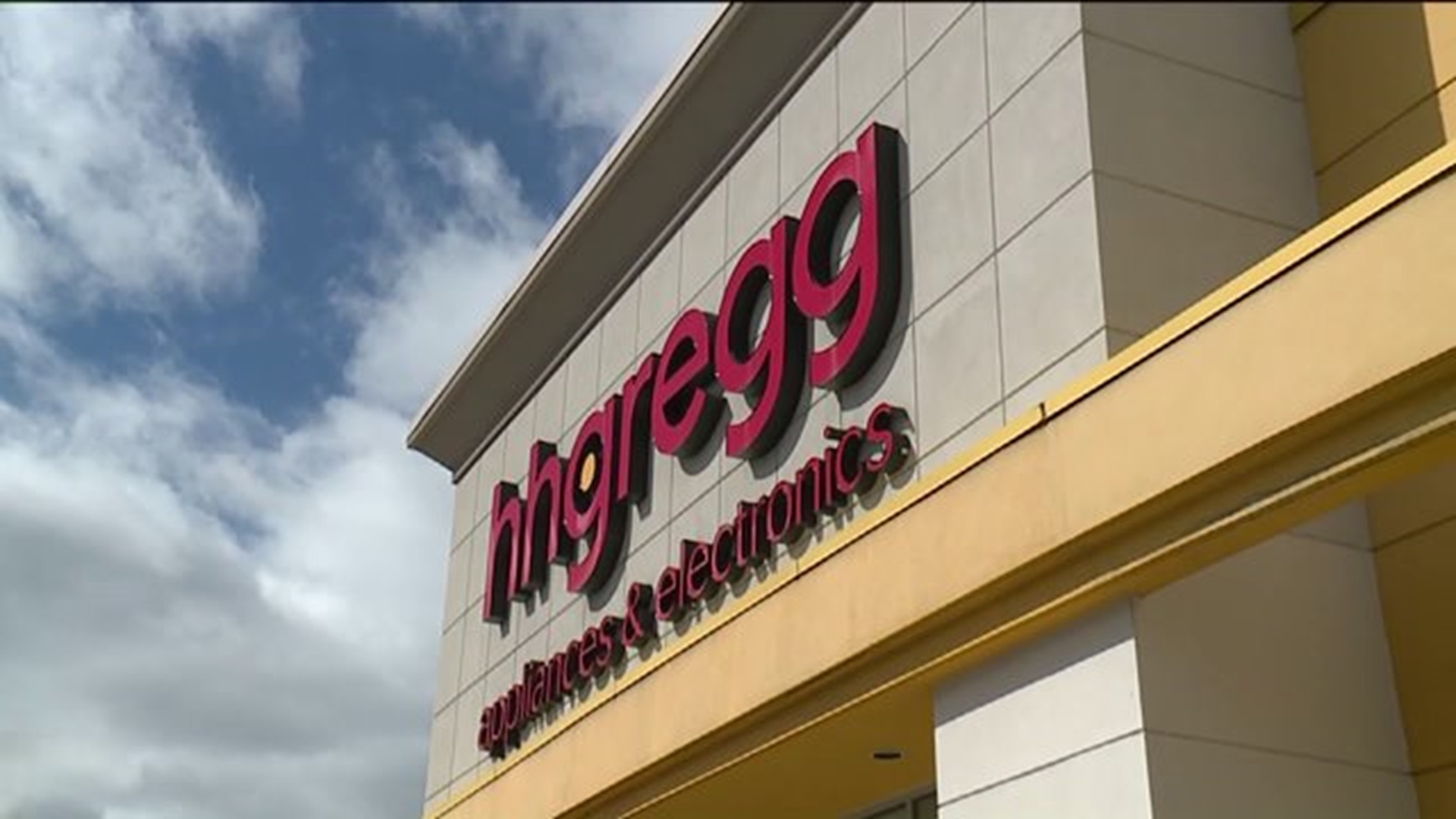 Two Area hhgregg Stores to Close