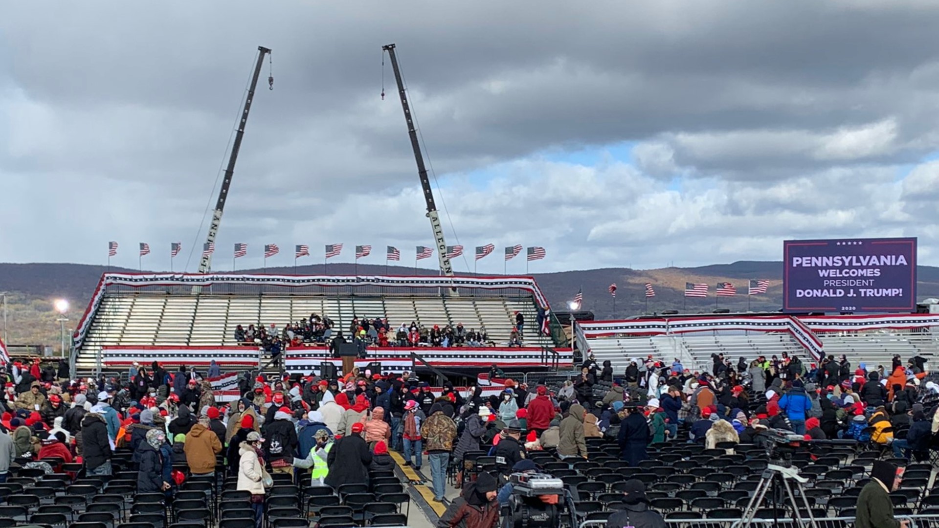 Crowds await the president at the Wilkes-Barre/Scranton International Airport in Luzerne County.
