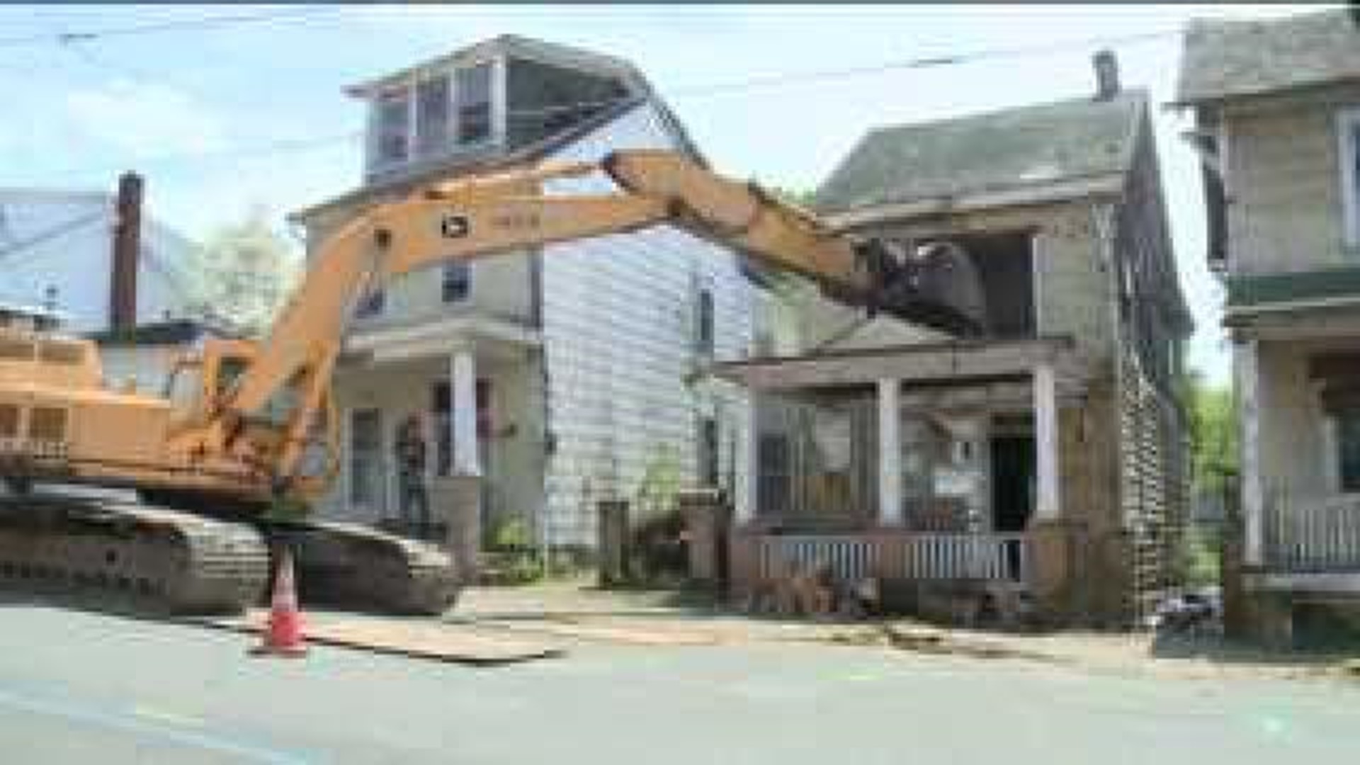 Vacant Buildings Coming Down In Mount Carmel