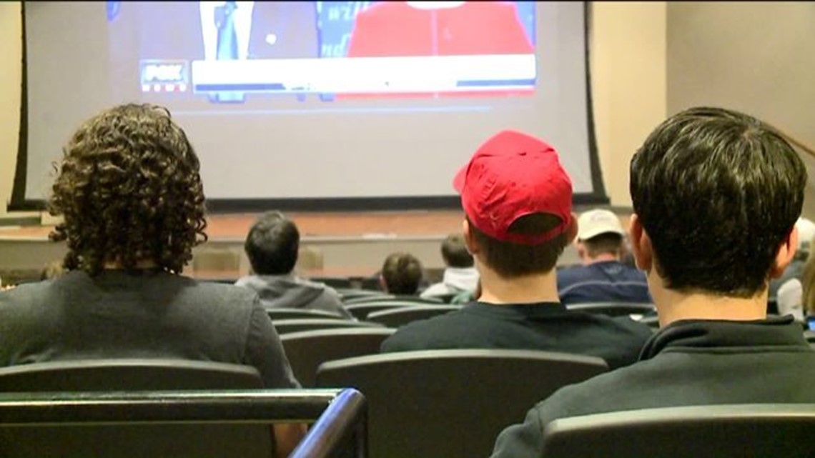 Students Come Together For Watch Party Of Presidential Debate | Wnep.com