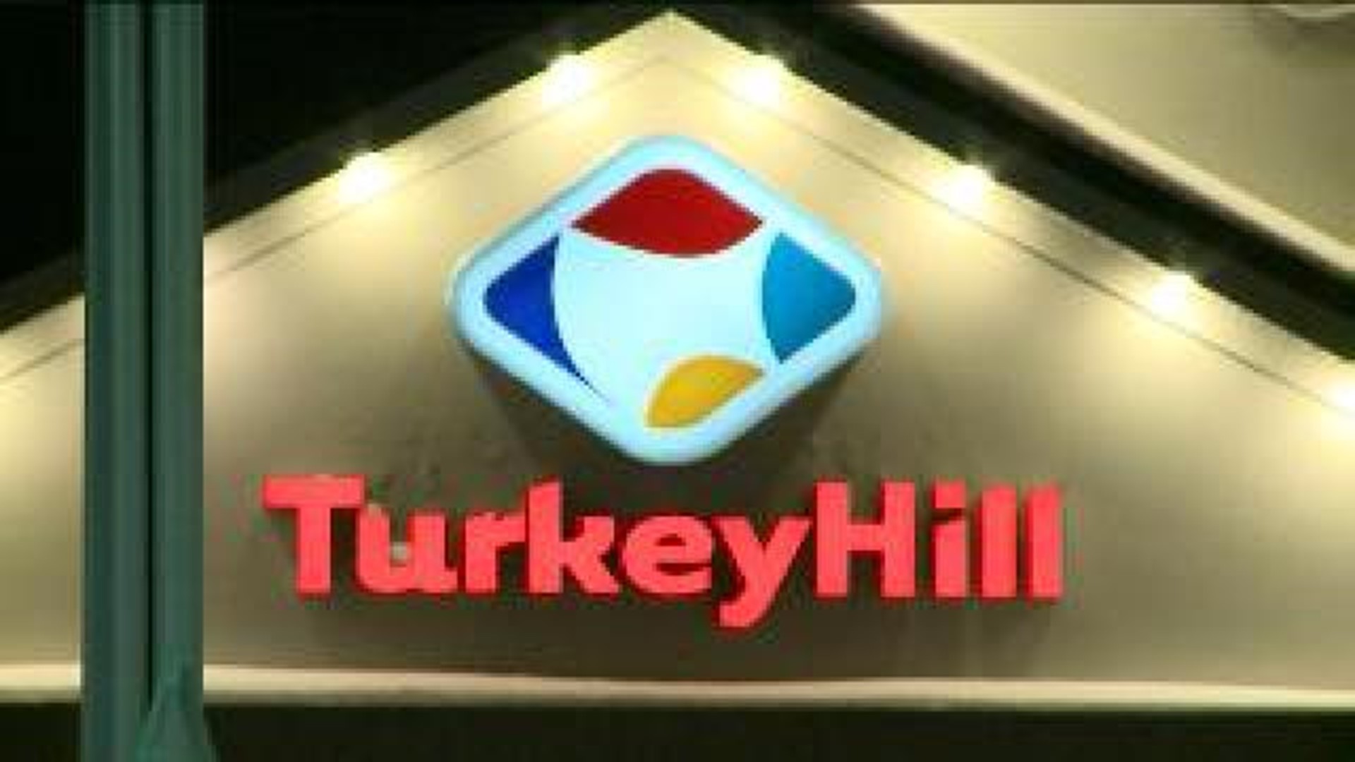 Robber Hits Turkey Hill in Hazleton