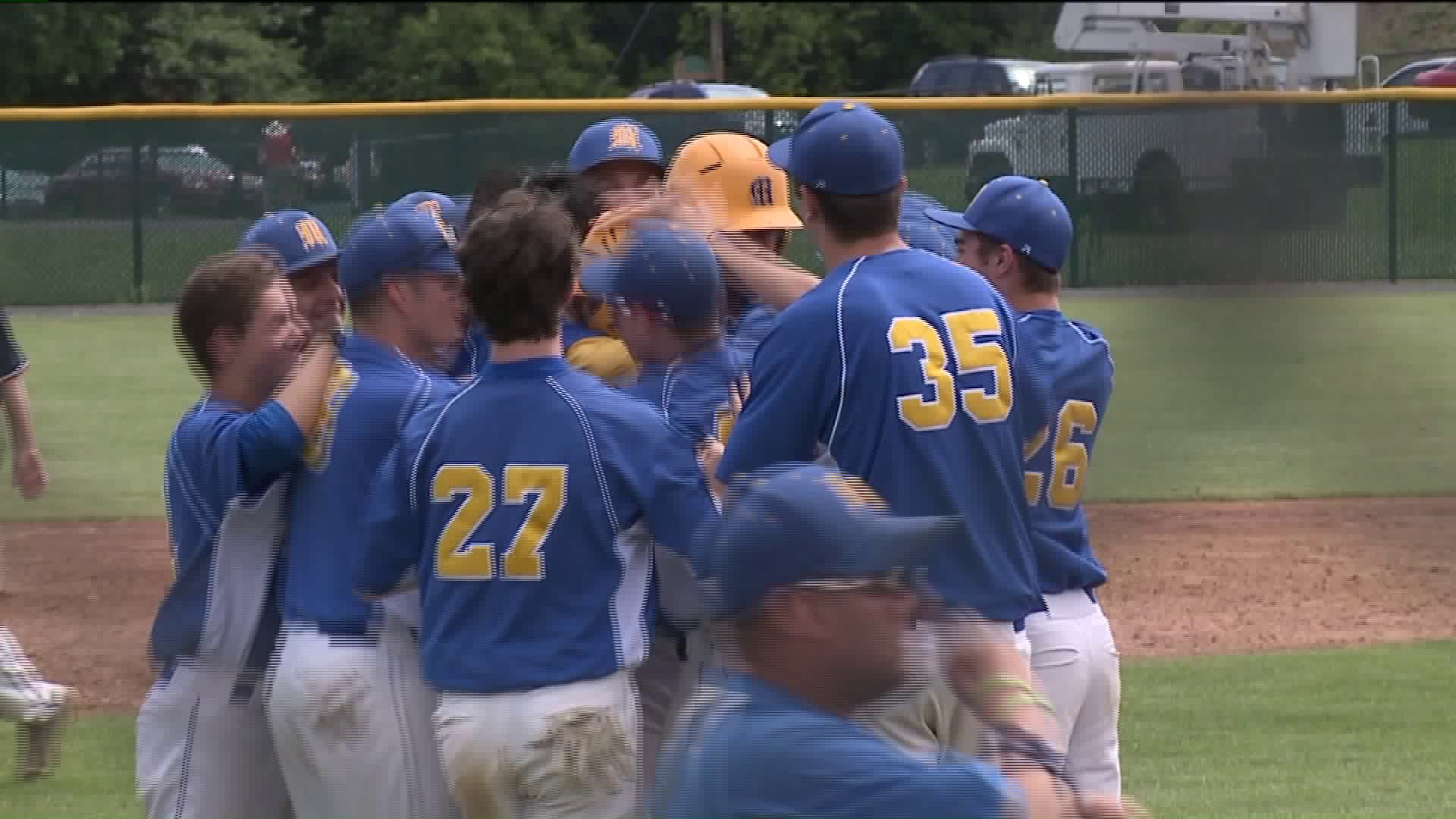 Marian Catholic Walks Off Against Panther Valley to Reach District Title Game