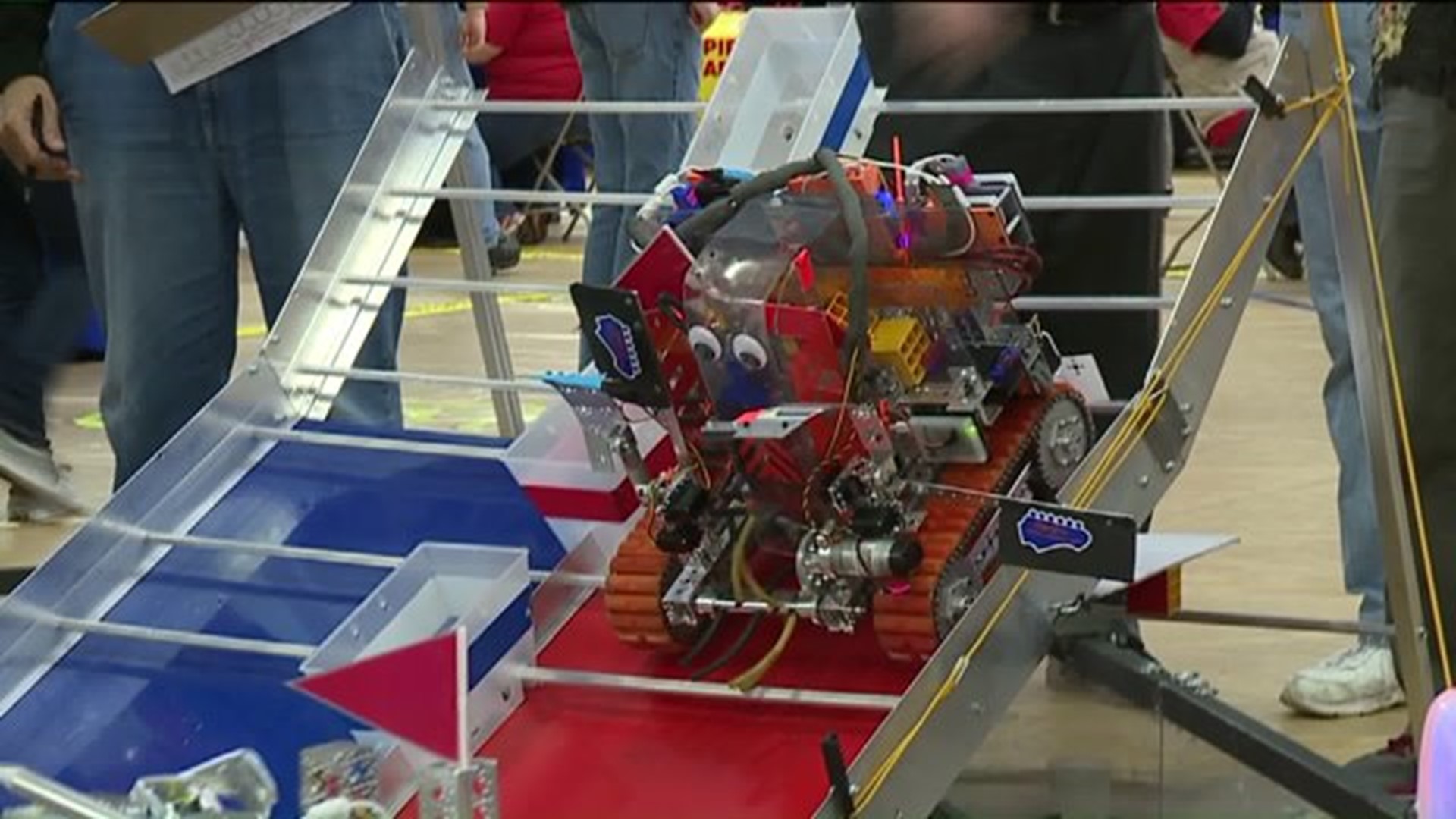 Students Battle it Out in a Robotics Competition