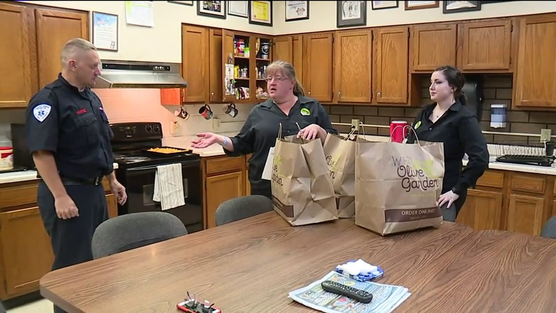 Olive Garden Thanks First Responders On Labor Day Wnep Com