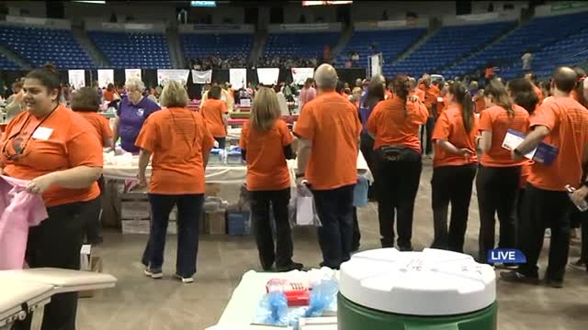 'MOM-n-PA' Provides Free Dental Care to Thousands