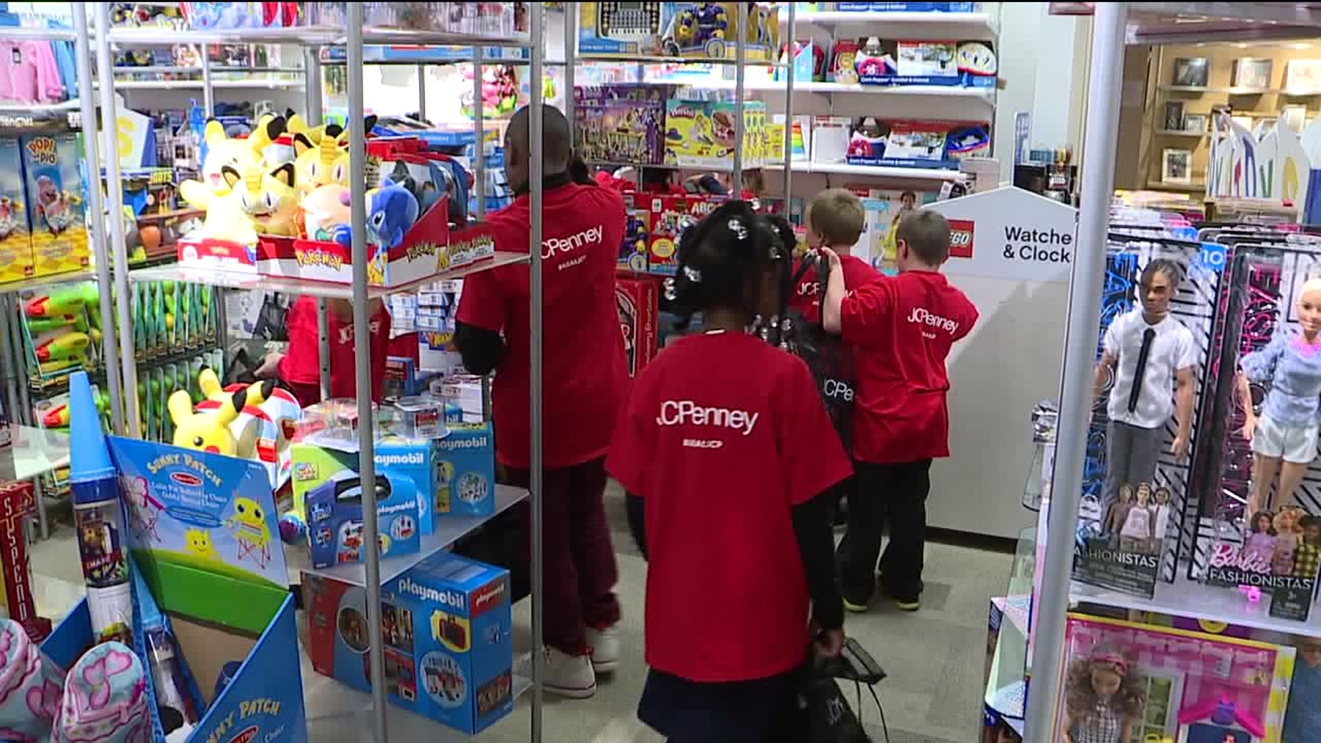 Kids from Boys and Girls Clubs Treated to Shopping Spree
