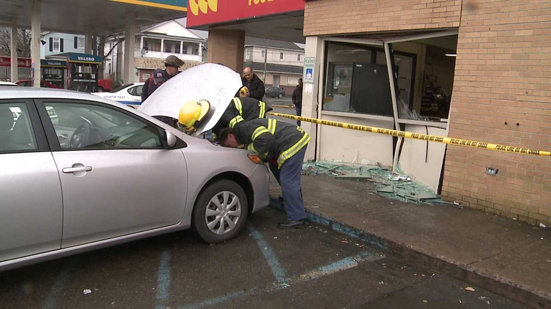 Car Crashes into Store | wnep.com